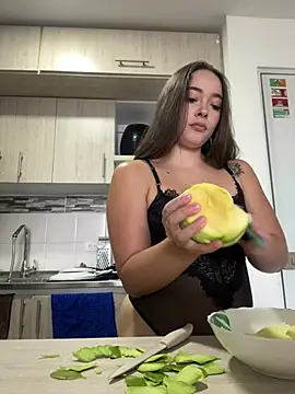 mia bornner online show from August 9, 2026, 6:35 pm