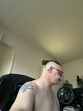 darkzhorsX online show from June 24, 2026, 4:33 am
