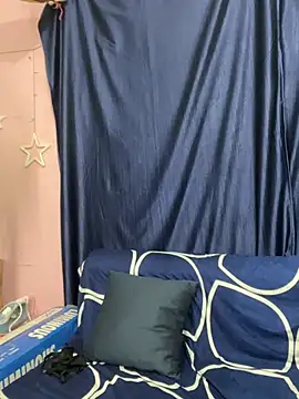NudeDancingqueen online show from July 6, 2026, 6:32 am