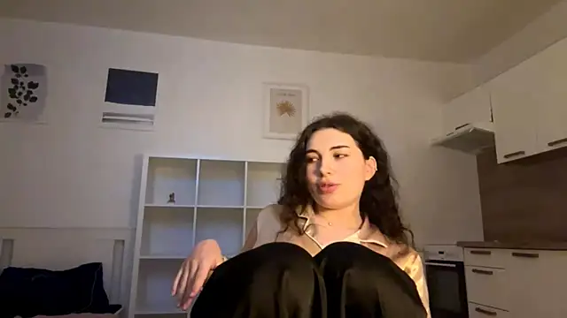 runawyin online show from July 31, 2026, 7:24 pm