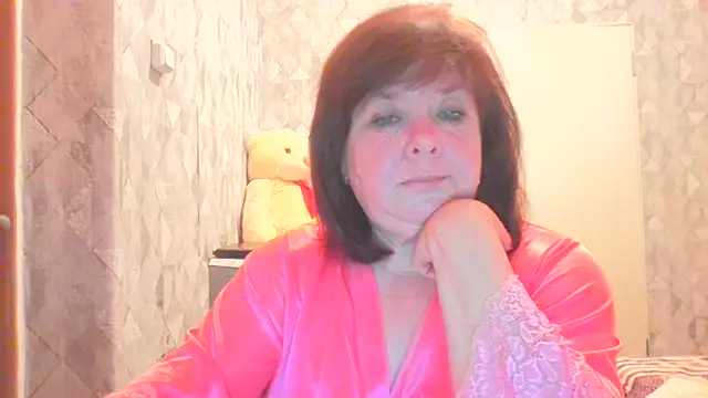 HannahAna39 online show from August 5, 2026, 6:22 pm