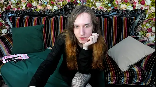 Snapshot of ChrisyBevy chatting on June 25, 2026, 1:38 am ChrisyBevy online show from June 25, 2026, 1:38 am