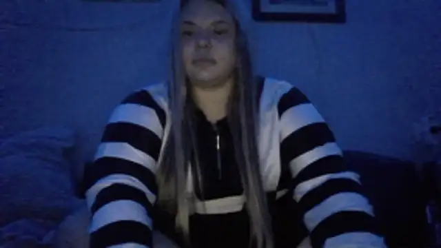 Snapshot of _Cally_cat_ chatting on June 27, 2026, 6:46 pm Cally cat online show from June 27, 2026, 6:46 pm