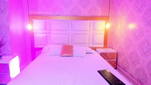 RUTHH BUSTY69 online show from July 8, 2026, 9:19 pm