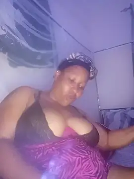 Snapshot of hornymelanin chatting on July 13, 2026, 9:06 pm hornymelanin online show from July 13, 2026, 9:06 pm