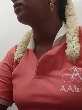 Sexy Layanya online show from August 2, 2026, 7:07 am