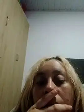 Snapshot of Veronaughty4U chatting on July 10, 2026, 7:27 pm Veronaughty4U online show from July 10, 2026, 7:27 pm
