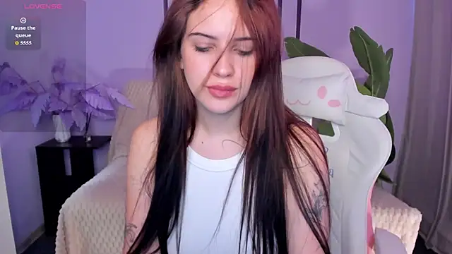 SusanRayn online show from July 8, 2026, 6:29 am