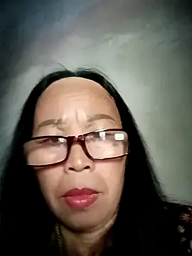 lylai18 online show from July 10, 2026, 3:55 am