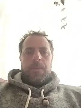 hernan8687 online show from July 11, 2026, 1:14 pm