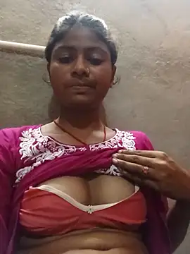mahika Sharma online show from July 30, 2026, 12:04 pm