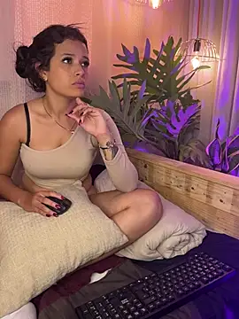 Samantha026 online show from July 17, 2026, 6:57 pm