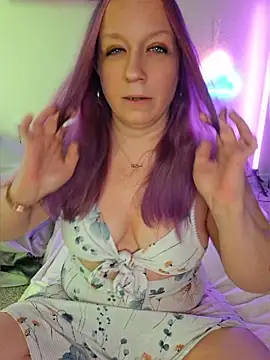 Snapshot of XxMs_StarzxX chatting on July 12, 2026, 10:56 pm XxMs StarzxX online show from July 12, 2026, 10:56 pm