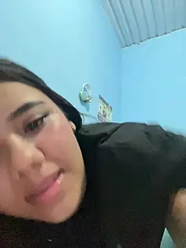Amandacanela17 online show from July 29, 2026, 7:56 pm