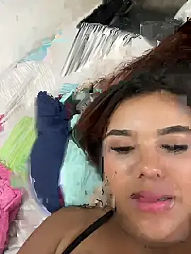 Amandacanela17 online show from August 9, 2026, 8:36 pm
