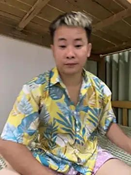 Snapshot of Mackie-1 chatting on July 20, 2026, 5:26 pm Mackie-1 online show from July 20, 2026, 5:26 pm