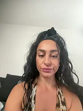 Snapshot of AyshaShirin chatting on July 22, 2026, 12:08 pm AyshaShirin online show from July 22, 2026, 12:08 pm