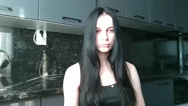 Juicy-Elis online show from August 1, 2026, 6:01 am