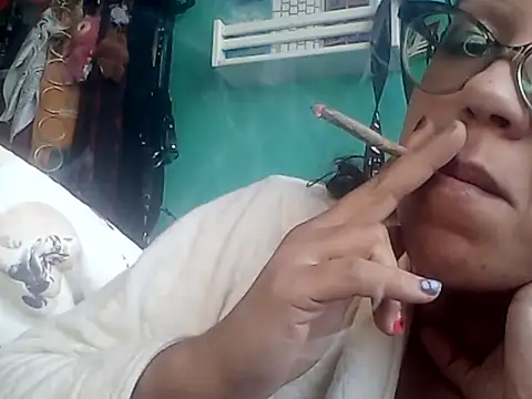 claracrocodilo online show from July 26, 2026, 12:34 pm