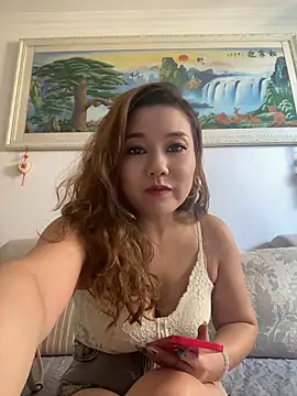Elowen-520 online show from August 9, 2026, 12:12 am