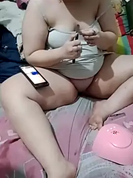yilingandAlan 13 online show from August 3, 2026, 3:16 am
