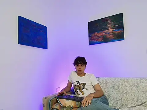 LOLOSEXLOVE online show from July 31, 2026, 2:44 am
