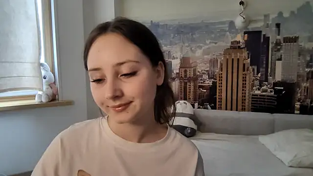 Snapshot of EvaSoShy chatting on August 1, 2026, 8:13 am EvaSoShy online show from August 1, 2026, 8:13 am