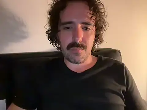 Lorenzvael online show from July 31, 2026, 8:19 pm