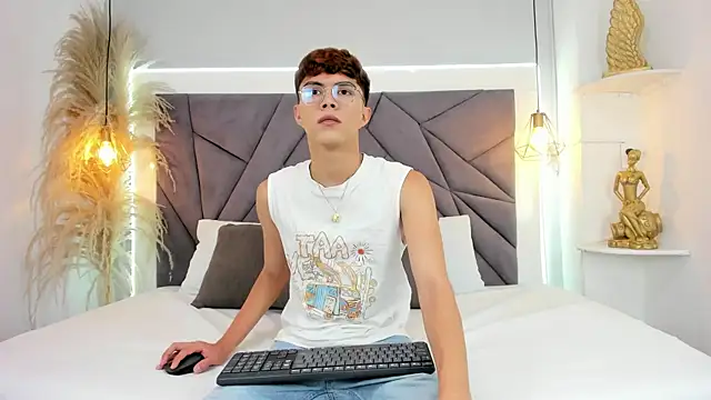 ErickDelRio online show from August 4, 2026, 11:24 am