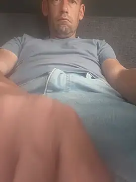 Wimpie geil online show from August 4, 2026, 7:22 am