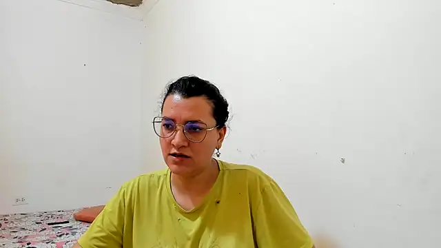 MARILYN GARCIA online show from June 12, 2026, 4:06 pm