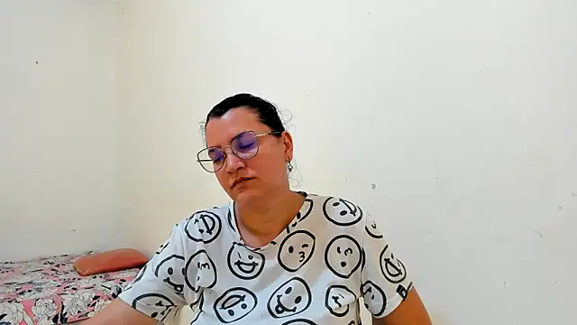 MARILYN GARCIA online show from June 20, 2026, 7:27 pm
