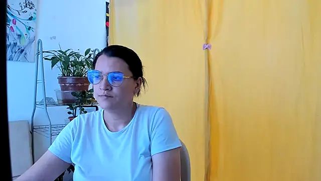 MARILYN GARCIA online show from June 30, 2026, 7:59 pm