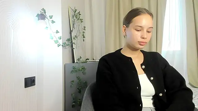 Snapshot of MedaRiesenweber chatting on August 7, 2026, 3:36 pm MedaRiesenweber online show from August 7, 2026, 3:36 pm
