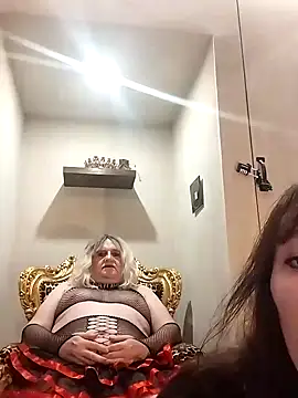 FrenchBdsm online show from August 6, 2026, 7:38 pm