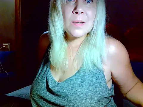 AgoniA7 online show from July 16, 2026, 6:36 pm