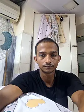 sexymeet online show from May 3, 2026, 8:20 am
