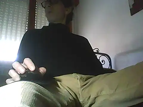 Snapshot of Moro_ra chatting on March 6, 2026, 1:07 pm Moro ra online show from March 6, 2026, 1:07 pm