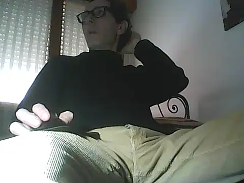 Snapshot of Moro_ra chatting on March 12, 2026, 12:55 pm Moro ra online show from March 12, 2026, 12:55 pm
