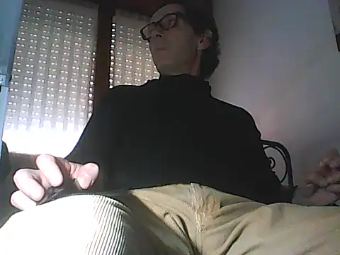 Snapshot of Moro_ra chatting on March 24, 2026, 12:54 pm Moro ra online show from March 24, 2026, 12:54 pm