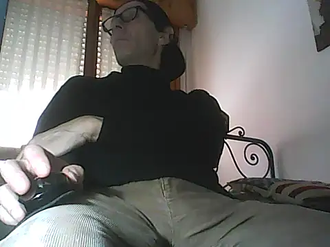 Snapshot of Moro_ra chatting on March 27, 2026, 1:00 pm Moro ra online show from March 27, 2026, 1:00 pm