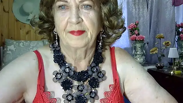Emma52610 online show from August 6, 2026, 5:31 am