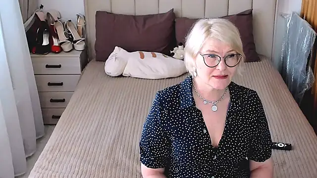 Snapshot of sabrinamacmarren chatting on July 11, 2026, 11:57 am sabrinamacmarren online show from July 11, 2026, 11:57 am