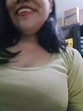 Snapshot of Kalani_Engel chatting on June 17, 2026, 5:10 am Kalani Engel online show from June 17, 2026, 5:10 am