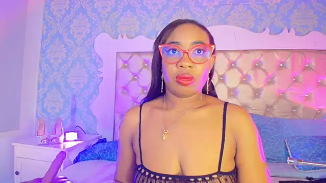 CaseyMoon online show from May 20, 2026, 12:44 pm