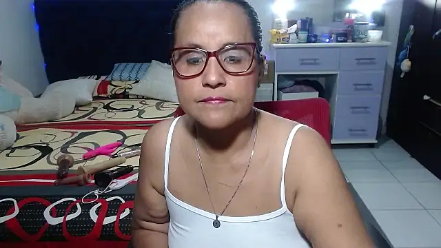 Snapshot of pervert_mommy_ chatting on April 30, 2026, 9:37 am pervert mommy online show from April 30, 2026, 9:37 am