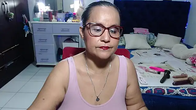 Snapshot of pervert_mommy_ chatting on June 19, 2026, 9:35 am pervert mommy online show from June 19, 2026, 9:35 am