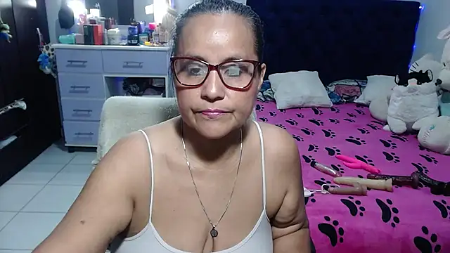 Snapshot of pervert_mommy_ chatting on July 3, 2026, 9:37 am pervert mommy online show from July 3, 2026, 9:37 am