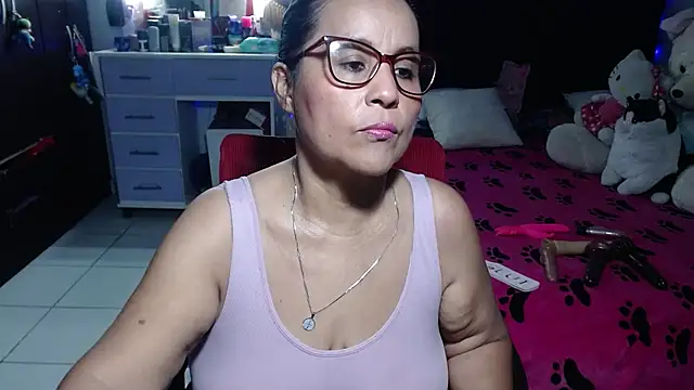 Snapshot of pervert_mommy_ chatting on July 15, 2026, 9:25 am pervert mommy online show from July 15, 2026, 9:25 am