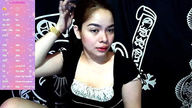  preciousmoira  online show from May 13, 2026, 2:53 am